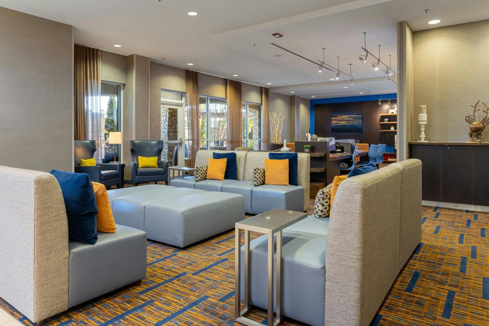 Courtyard By Marriott Asheville Airport Fletcher Buitenkant foto