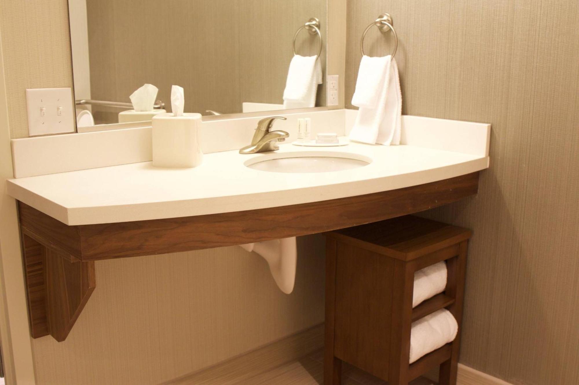 Courtyard By Marriott Asheville Airport Fletcher Buitenkant foto