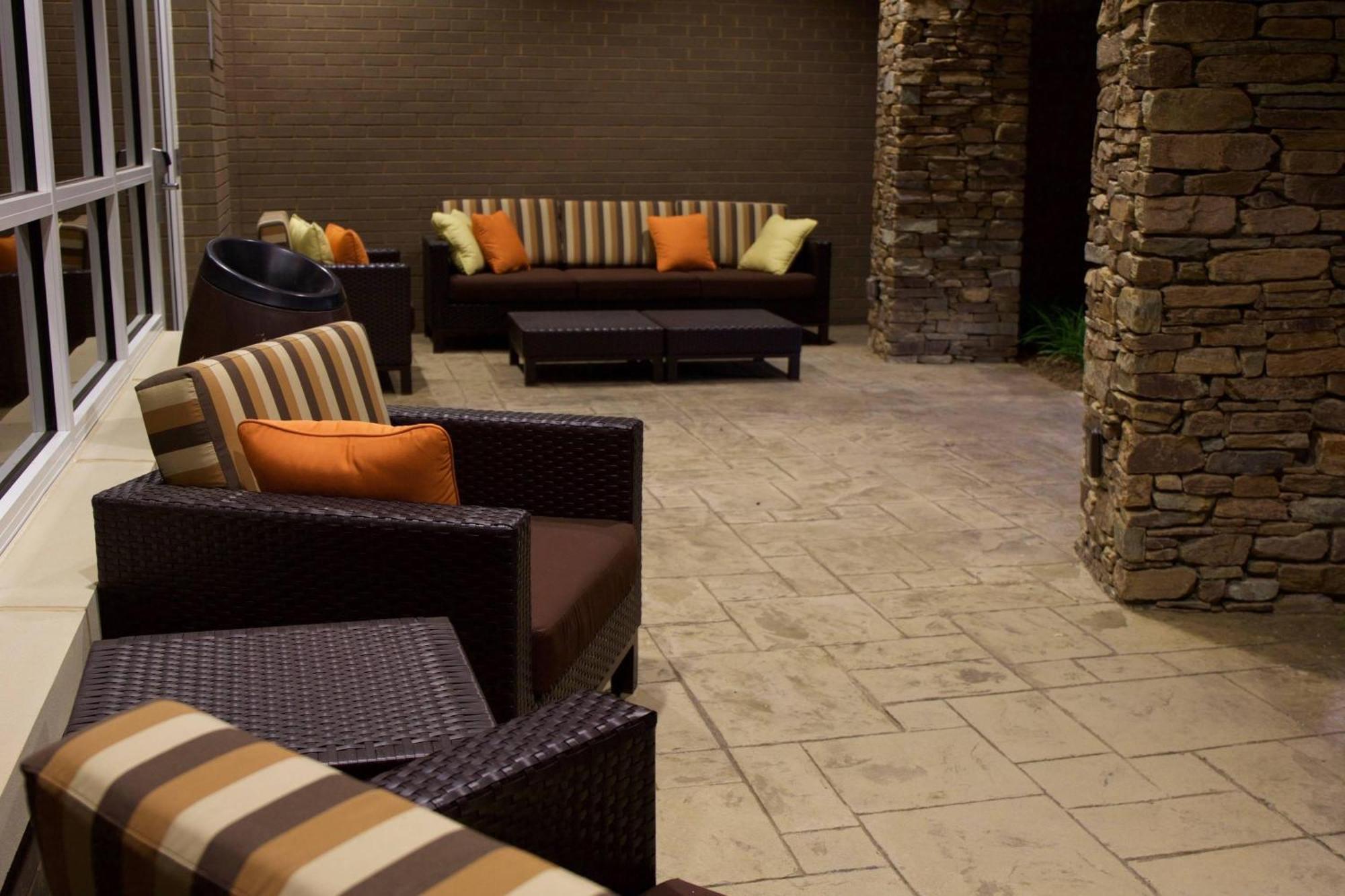 Courtyard By Marriott Asheville Airport Fletcher Buitenkant foto