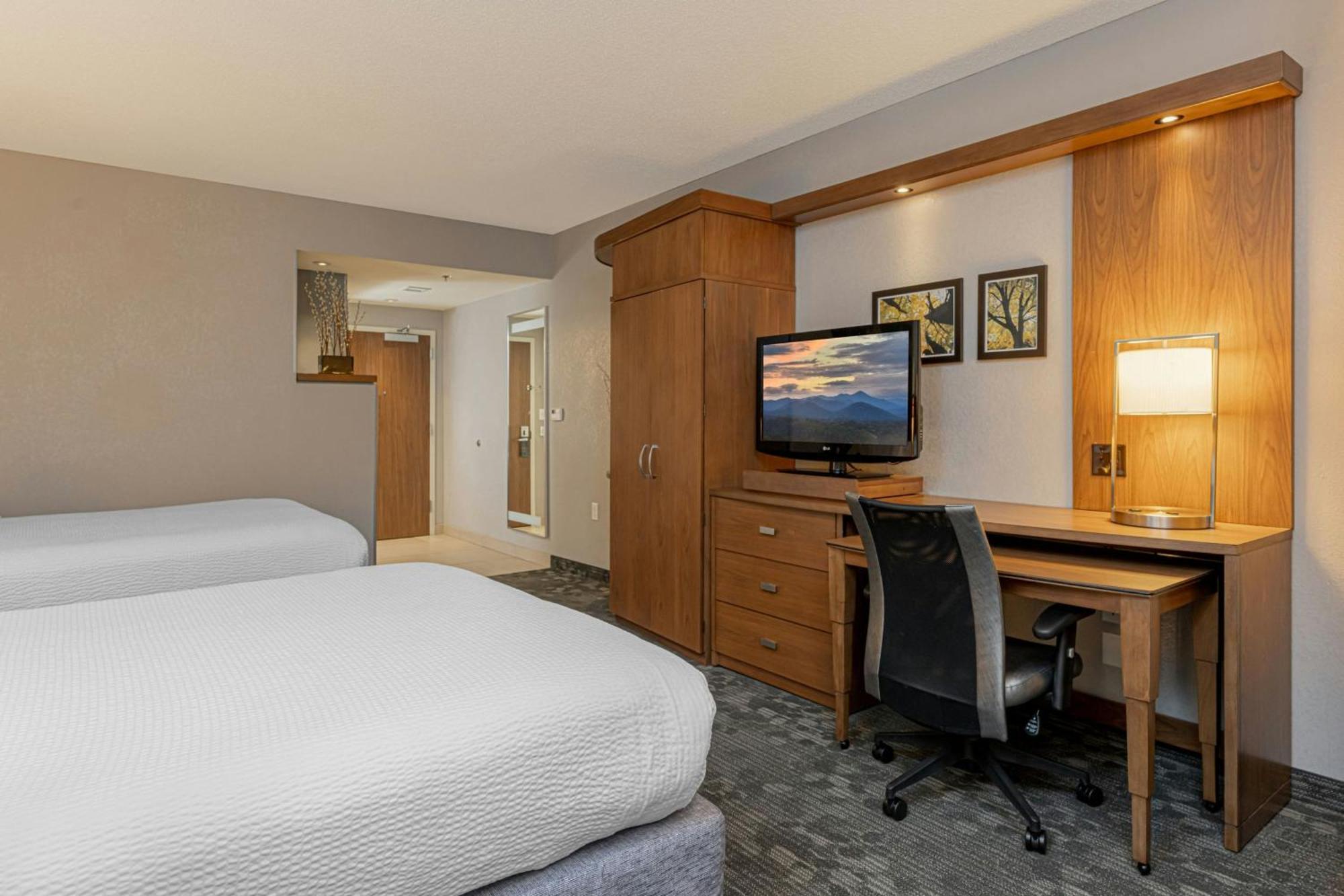 Courtyard By Marriott Asheville Airport Fletcher Buitenkant foto