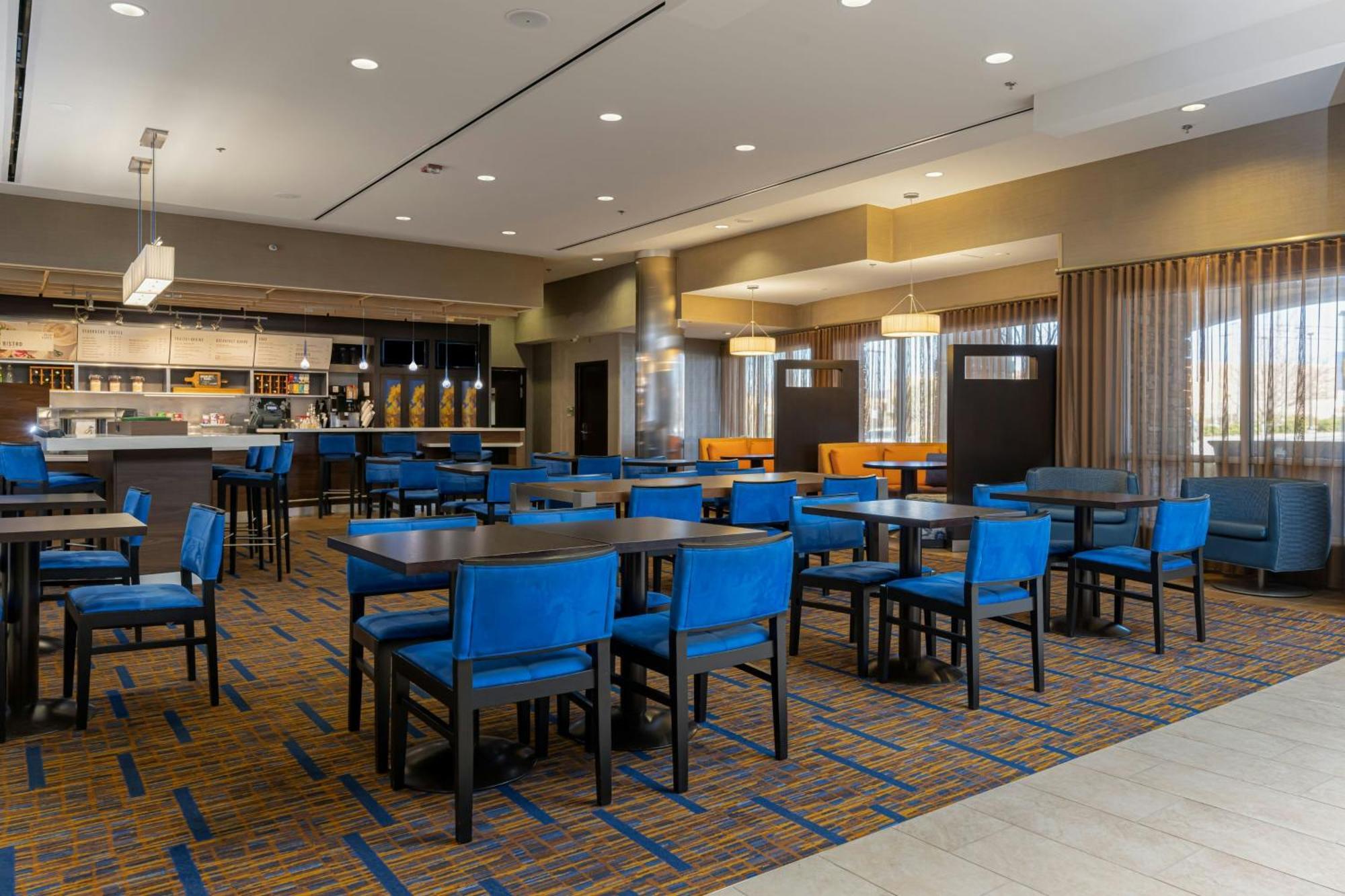 Courtyard By Marriott Asheville Airport Fletcher Buitenkant foto